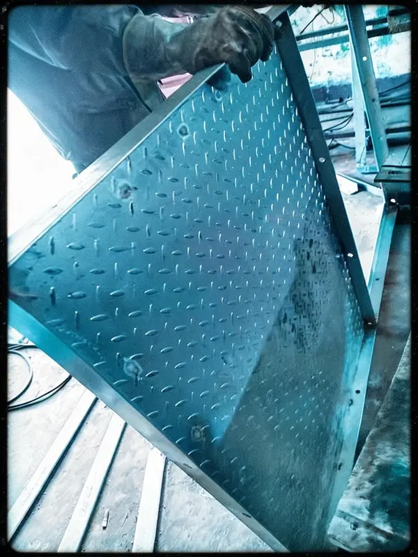 Cat ladder platform transition and landing detail